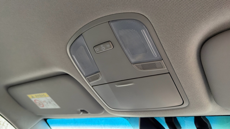 Hyundai IONIQ 1.6 GDi Plug-in Hybrid Premium SE 5dr DCT Hatchback